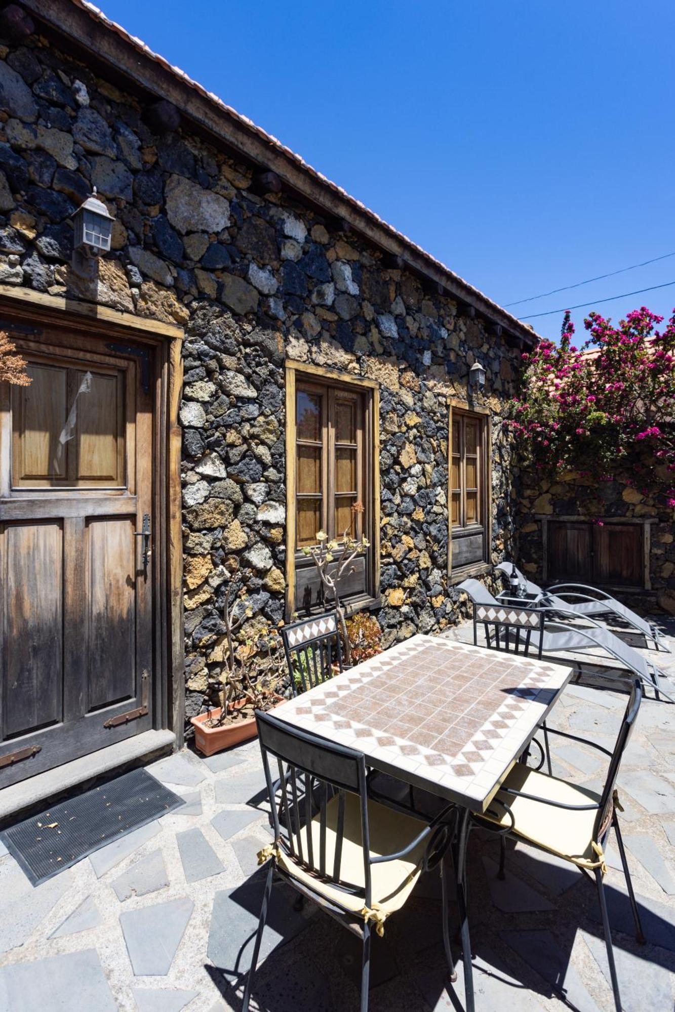 Гостевой дом Charming Rustic House El Pinar & Wifi Экстерьер фото